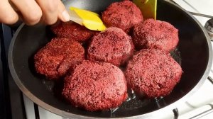 Просто смешай ингредиенты и получишь лучшее ПОСТное блюдо - свекольные котлеты.