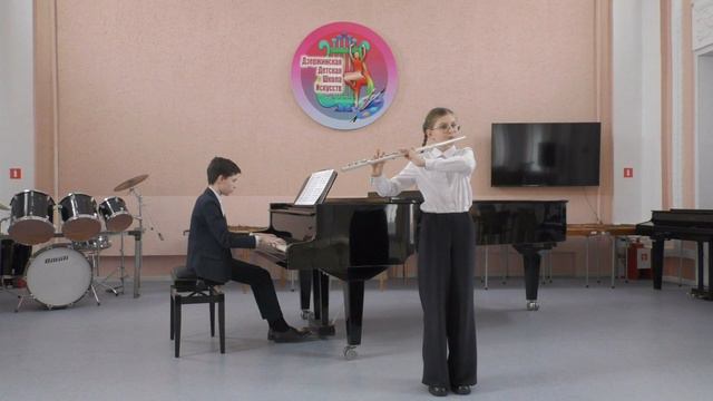 ГУО "Дзержинская ДШИ". Смольская Юлия и Пузан Денис - Р. Телепнёв "Лирический напев" смотреть онлайн