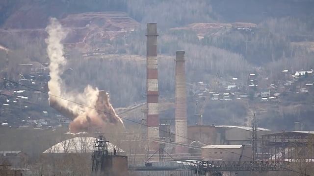 Демонтаж Дымовой Трубы Цем.Завода Красноярск 18.04.2018 смотреть онлайн