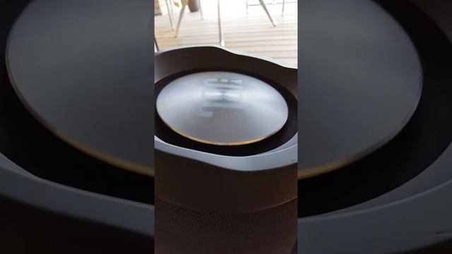 HK + Go Play vs JBL BoomBox смотреть онлайн