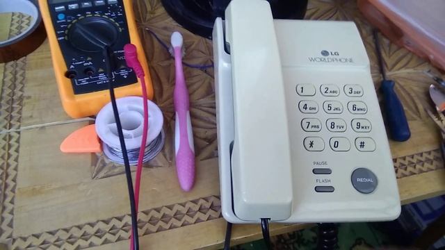 Как устранить гул, фон в стационарном телефонном аппарате LG GS-5140 смотреть онлайн