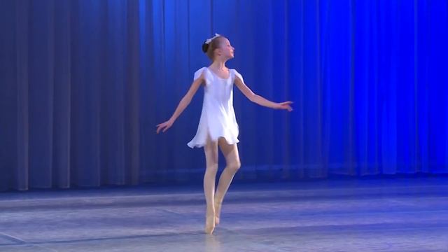 Вариация Амурчика из балета «Дон–Кихот» - Дина Стрелкова смотреть онлайн