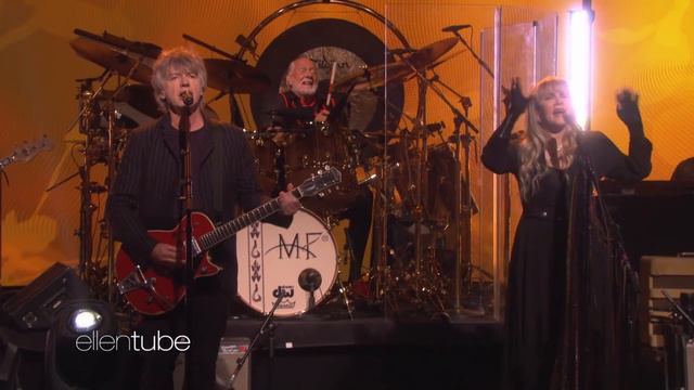 Fleetwood Mac Performs "Gypsy" смотреть онлайн