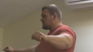 Кирилл Сарычев о технике жима лежа