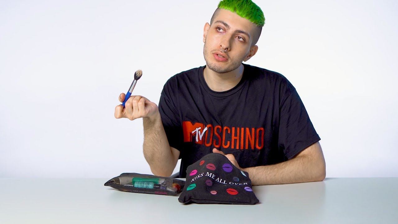 Что в косметичке у бьюти-блогера Геворга? смотреть онлайн