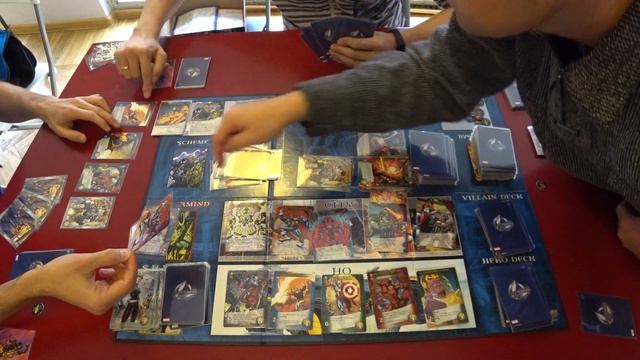 Играем в Зиле: Legendary deck building смотреть онлайн
