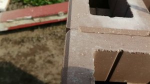 Бесшовный кирпич или т-блок. Нестандартный вариант столбов и простенков забора.