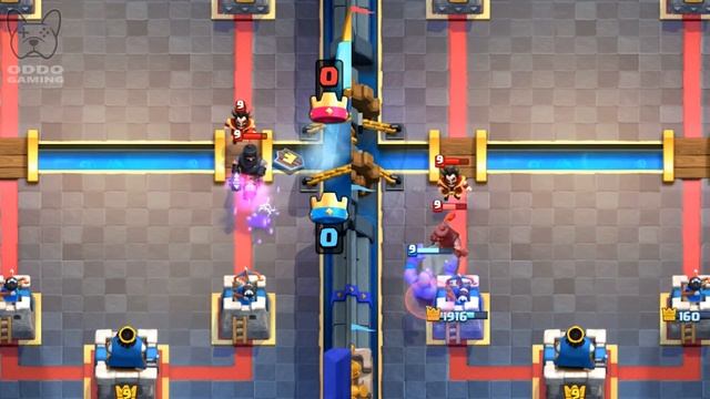 MINI PEKKA VS BOWLER - CLASH ROYALE BATTLE #32 смотреть онлайн