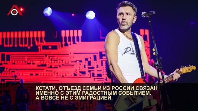 «В эмиграцию? Нет, за ребенком»: Шнуров уехал из страны смотреть онлайн