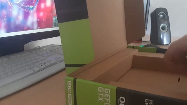 Unboxing #1 | Asus ROG Strix GTX 1660 Super OC смотреть онлайн