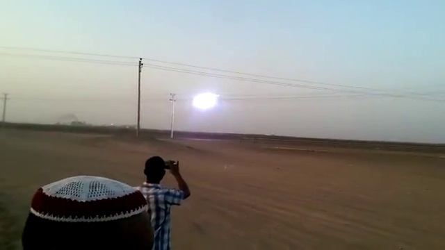 Fireball travels down power lines.... смотреть онлайн