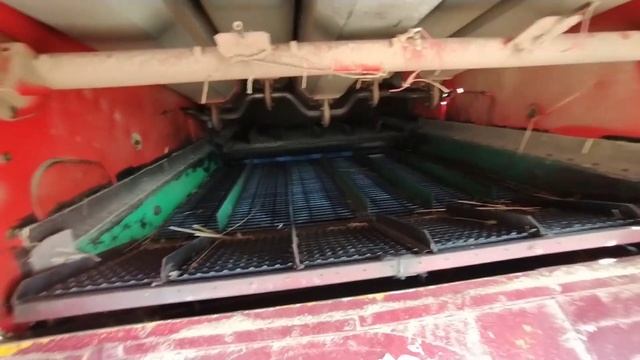 уборка пшеницы. комбайн Дон, как настроены решета смотреть онлайн