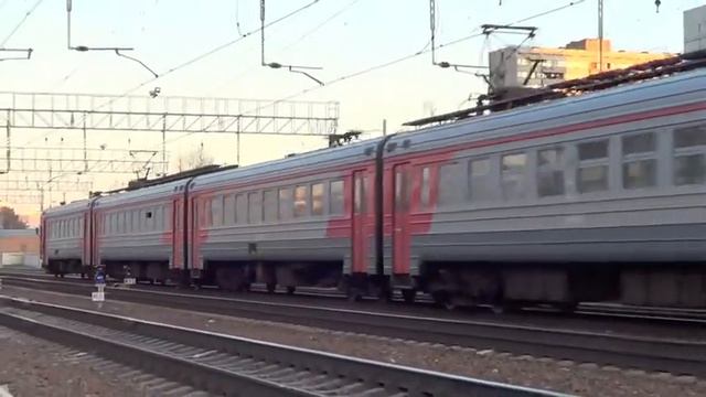 ЭВС2-01 "Сапсан" и ЭР2р-7024 смотреть онлайн