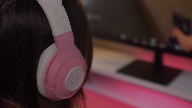 Selucu Celine!! | RAZER KRAKEN X Sanrio Hello Kitty Limited Edition смотреть онлайн