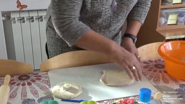 Занятие "Керамическая флористика и тестопластика" смотреть онлайн