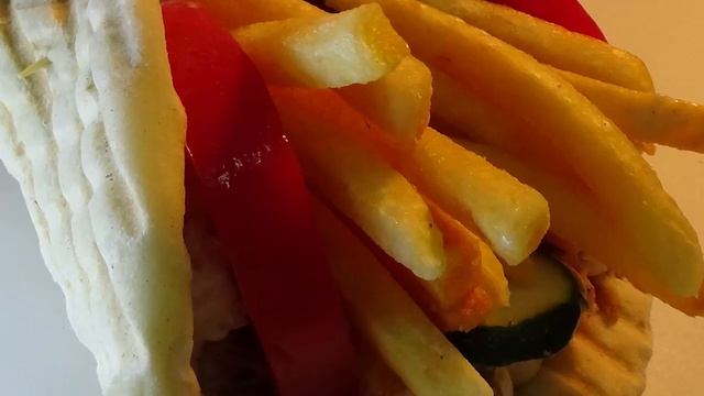 ГИРО В ПИТЕ Кулинарный рэп Кафе ГИРОМАН Доставка еды Ставрополь НОВОСТИ еда в городе Ставрополе смотреть онлайн