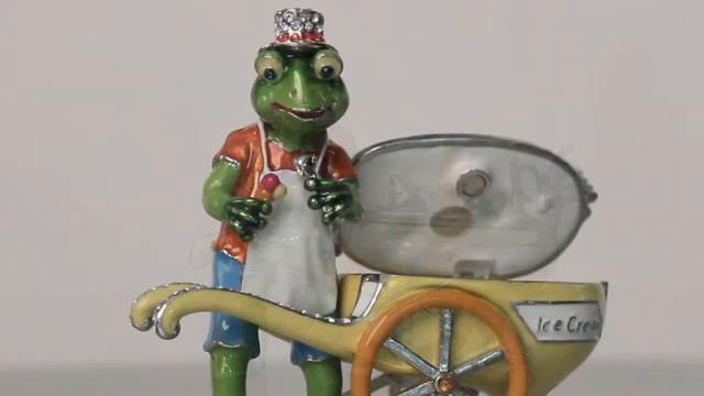Frog with Ice-Cream Faberge style Trinket Box by Keren Kopal Swarovski Crystal смотреть онлайн
