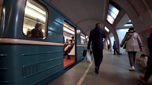 МОСКВА. На Метро от ст. ВДНХ до ст. МАРКСИСТСКАЯ. (Moscow metro)