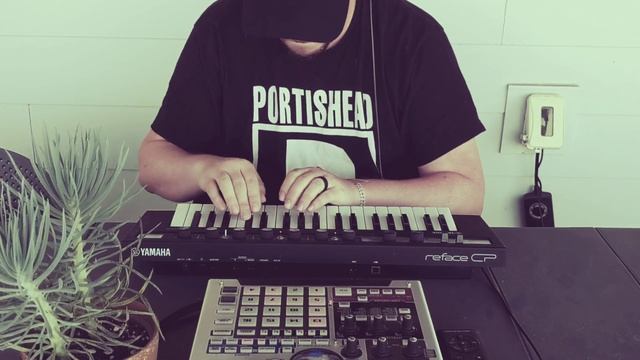 Just Jamming - Roland SP-555 and the Yamaha Reface CP - Chill Beats with Live Leads смотреть онлайн