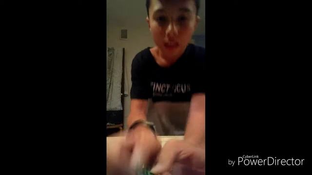 Пробуем очень кислые конфеты TOXIC WASTE смотреть онлайн