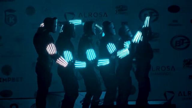 Пиксельное акробатическое шоу на праздник смотреть онлайн