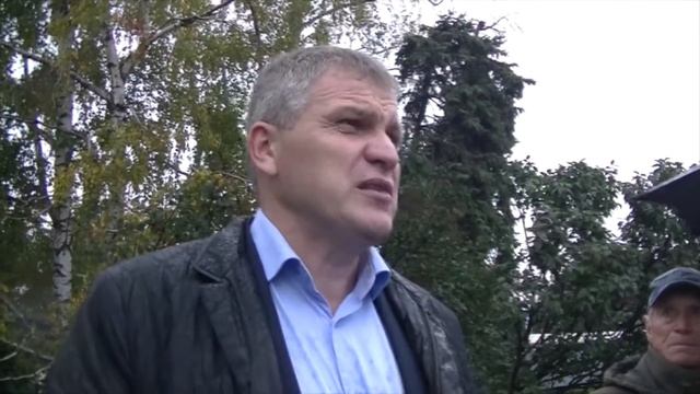 Брусчаткой по протестующим! смотреть онлайн