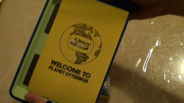 Unboxing the Otterbox Defender Case for iPad Mini смотреть онлайн