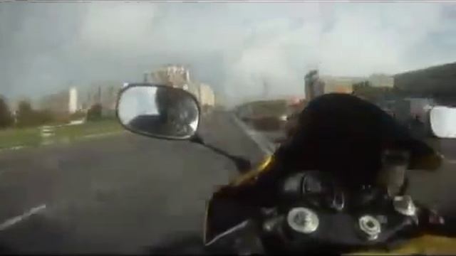 Moto - Езда на мотоцикле Yamaha R1 москва смотреть онлайн
