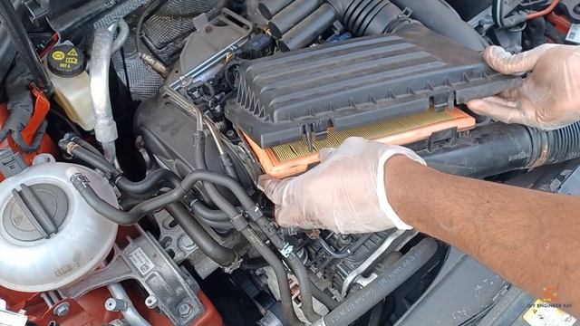 Audi Q2 Engine Air Filter Replacement смотреть онлайн