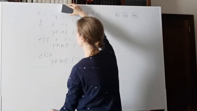 Создание функций в Python, используя ключевое слово def: пример "приветствие" смотреть онлайн