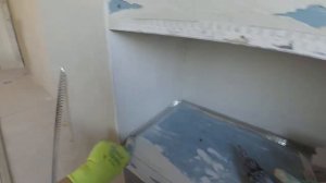 АРМИРУЕМ ВНУТРЕННИЕ УГЛЫ УГОЛКОМ МАЛЯРНЫМ ПЕРФОРИРОВАННЫМ !!! ХИТРОСТИ РЕМОНТА. СТРОЙХАК.