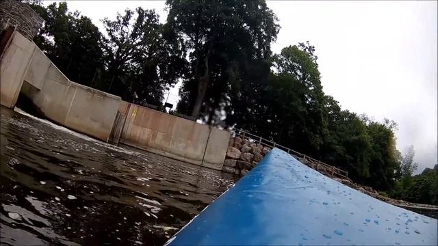 Sevylor tahiti 2 man inflatable kayak tackling a weir смотреть онлайн