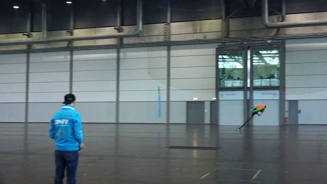 MINICOPTER DIABOLO 700 3D INDOOR FLIGHT MILES DUNKEL / Fair Leipzig Germany 2016 смотреть онлайн