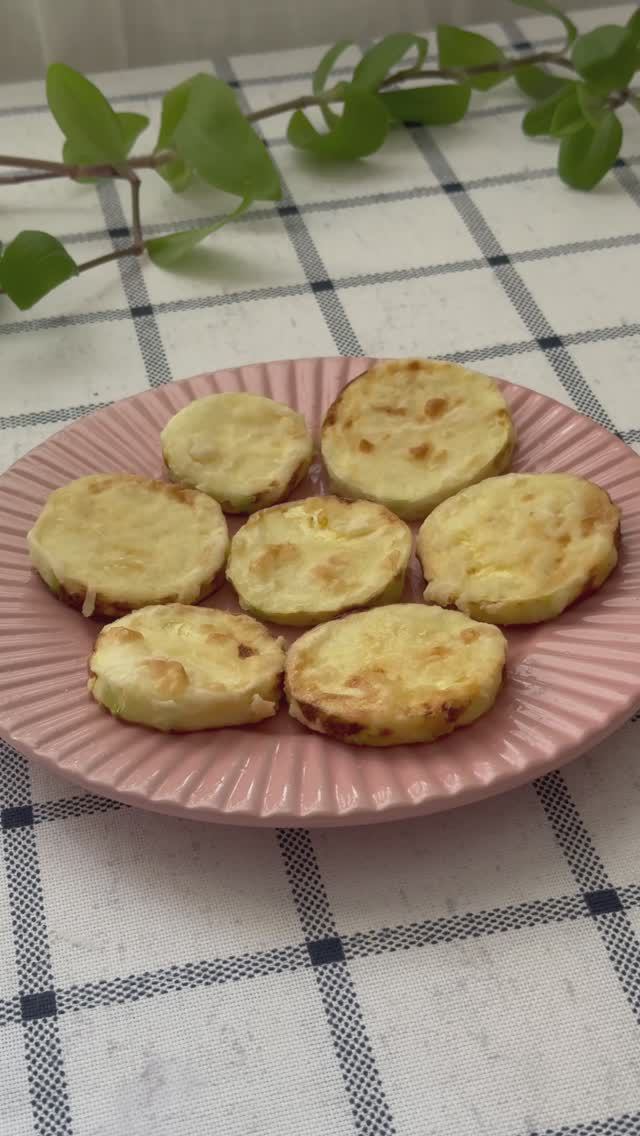 Хрустящие кабачки! Проверяем лайфхак из интернета. Без брызг и сгоревшей муки смотреть онлайн