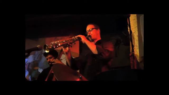 Black Orpheus In Rio de Janeiro - Tab Barker смотреть онлайн