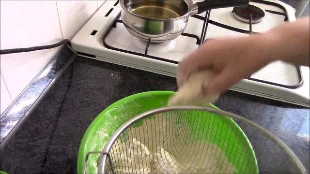 Как приготовить очень вкусные ЖАРЕНЫЕ в хрустящей корочке Куриные КРЫЛЫШКИ. смотреть онлайн
