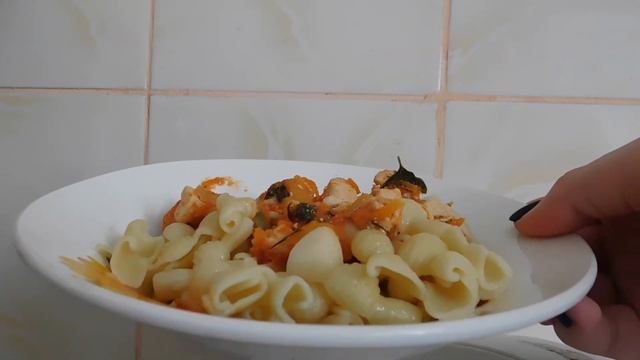 VLOG на больничном / Сижу дома и готовлю смотреть онлайн