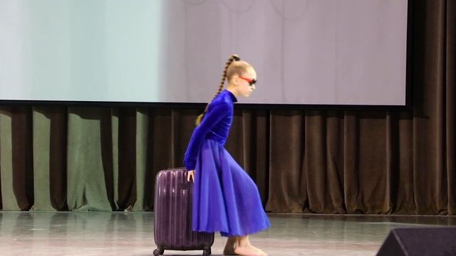 Fox Dance - "Paris" смотреть онлайн