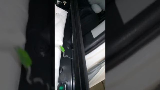 Разобранная дверь Brilliance. смотреть онлайн