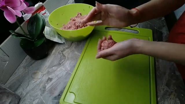 Что в моей морозилке, показываю как делать тефтели из фарша с рисом и специями в прок смотреть онлайн
