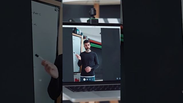 This AI-Powered 4K Webcam is INSANE - Insta360 Link смотреть онлайн