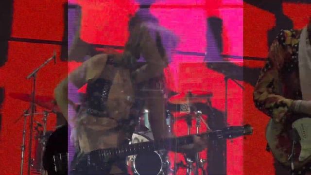 Victoria De Angelis of Måneskin #damianodavid #victoriadeangelis #thomasraggi #ethantorchio смотреть онлайн