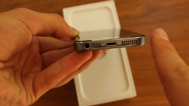 IPhone 5s Unboxing And First Impressions(HD)