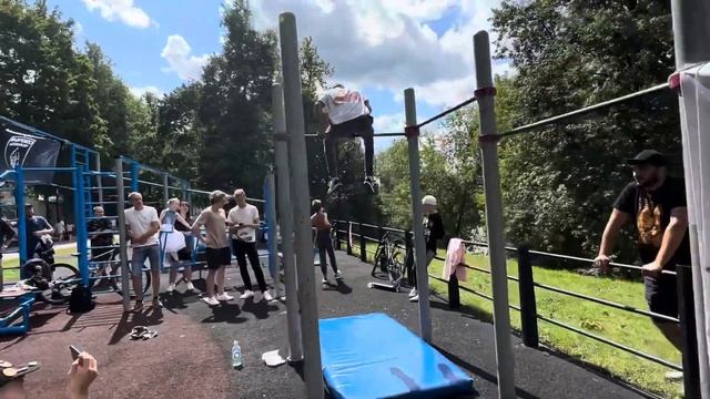 Северный человек Подольск, Чехов. Соревнования по воркаут в парке Талалихина. Подтягивание. смотреть онлайн
