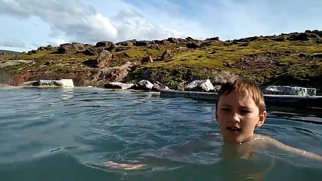 Омывание в горячих источниках. (Исландия) смотреть онлайн