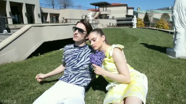 Miray Daner & Boran Kuzum - Yıldızlara bak klip смотреть онлайн