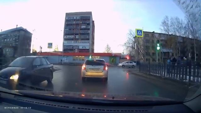 Видео от ЕКАТЕРИНБУРГ - СЕРОВ (Online) смотреть онлайн
