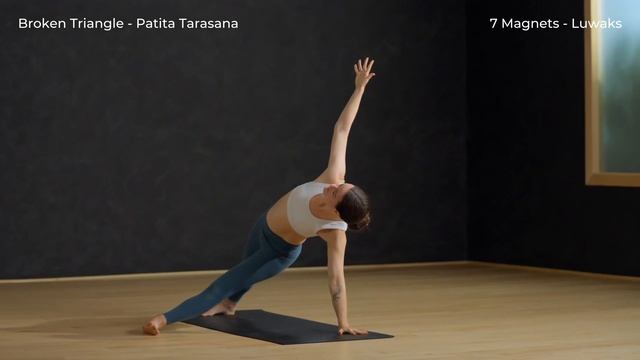 Укрепите свою спину: 20 минут начального потока Виньяса смотреть онлайн