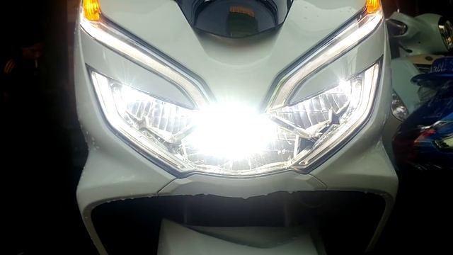 2018 Honda PCX 150 Walk Around смотреть онлайн