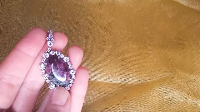 Украшения. Свойства хризопраза. смотреть онлайн